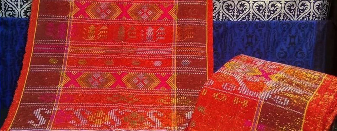 Ulos Sadum Simata Kilat Emas 