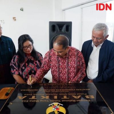 Kain Yang Bercerita